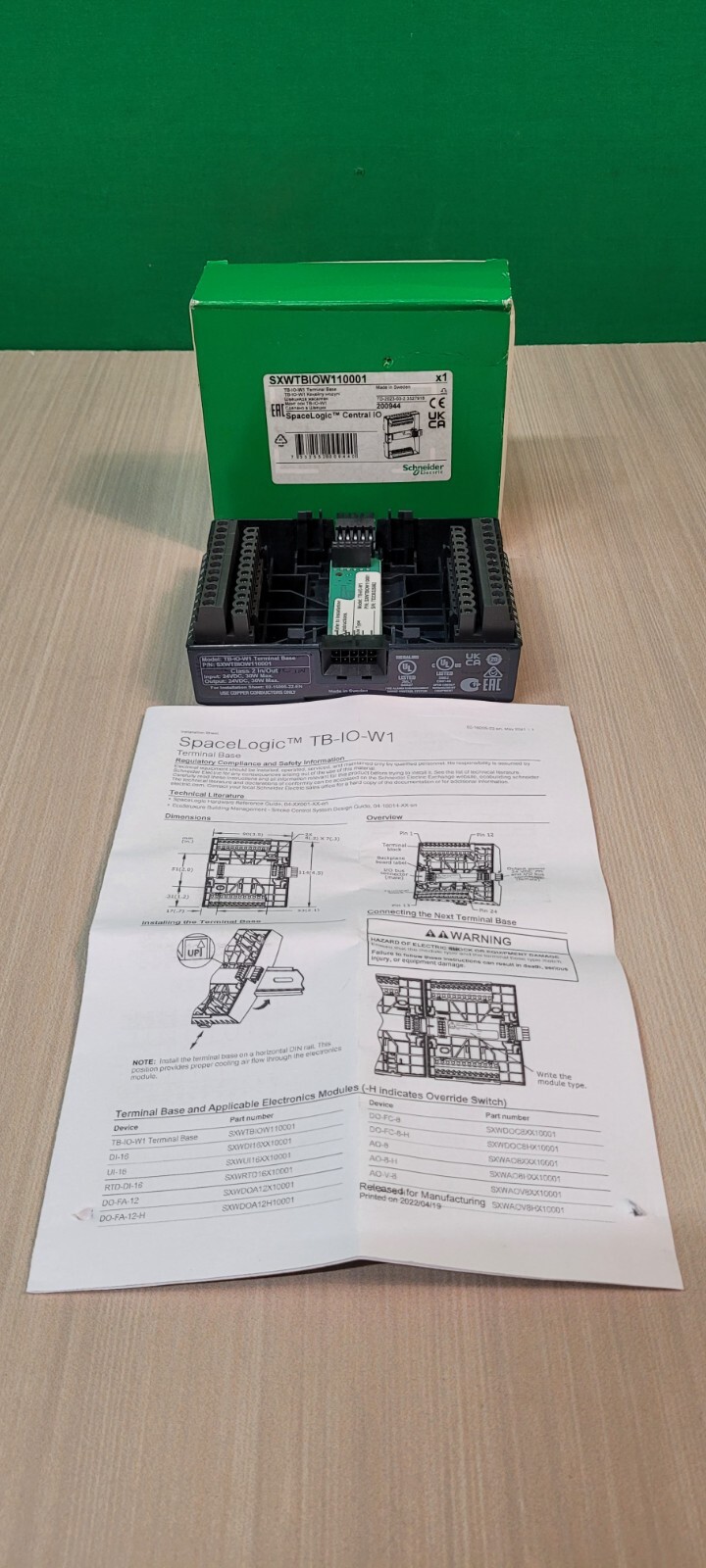 SXWTBIOW110001 - Schneider Electric I/o Module Terminal Base for sale ...