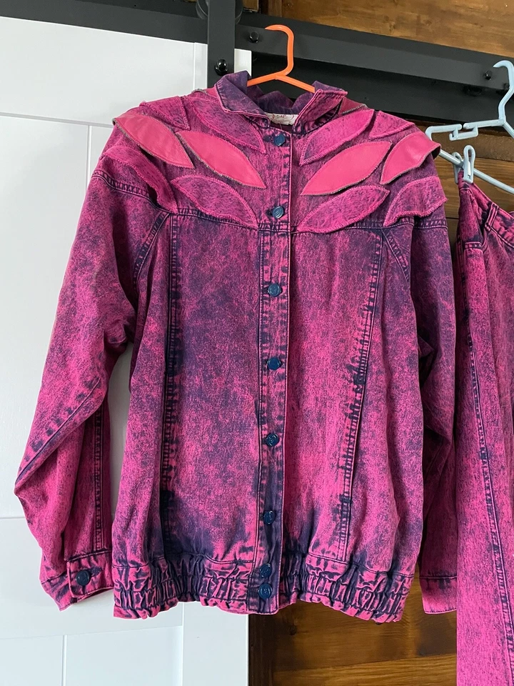 Conjunto de chaqueta y pantalón vaquero lavado ácido rosa vintage años 80 Foto 3 de 4