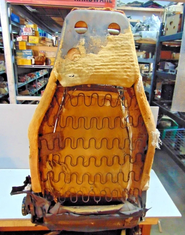 Porsche 911S 1976 asiento del conductor núcleo - sólido, libre de óxido, original - ideal para reconstruir Foto 4 de 4