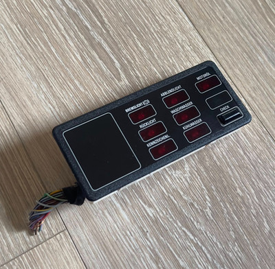 BMW E30 Check Control mit Stecker Hella 1368955 Abfrageeinheit M3 320i 323i 325i