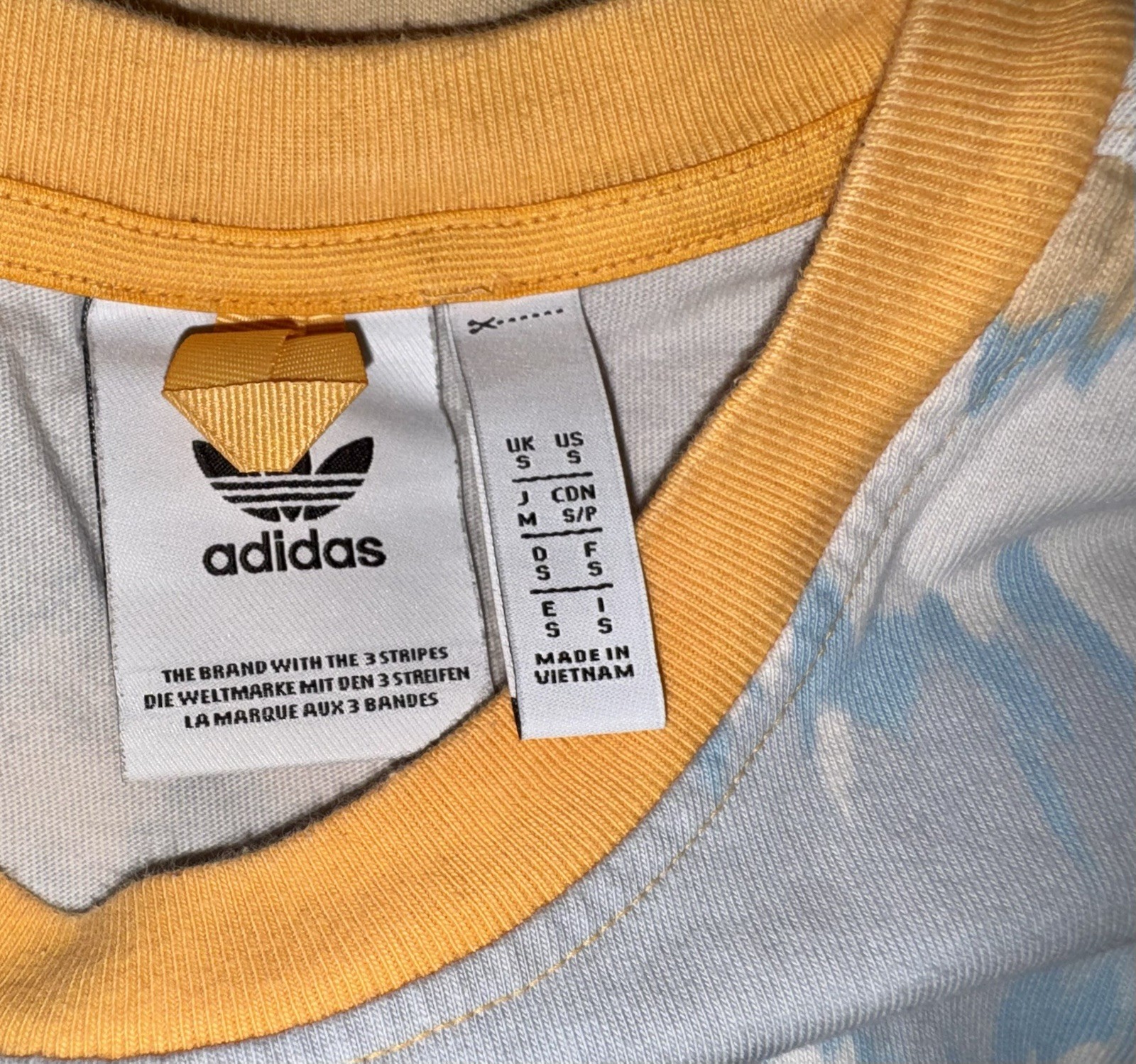 Adidas Originals Adventure Archive Print Mens T-Shirt Chameleon Logo Size Small image 4