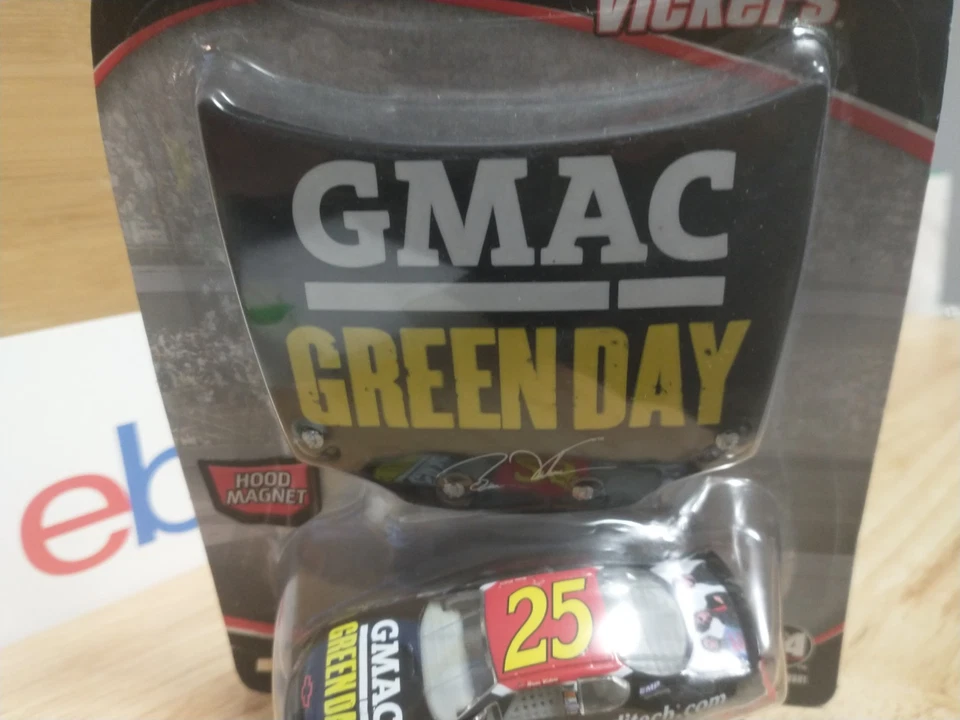 Winners Circle 1/64 Nascar diecast #25 GMAC Green Day Brian Vickers w/hood 2006 - Image 4 of 4