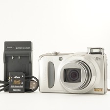 FUJIFILM FinePix F300 EXR Silver  4GB SDHC Card Digital Camera from Japan 8560