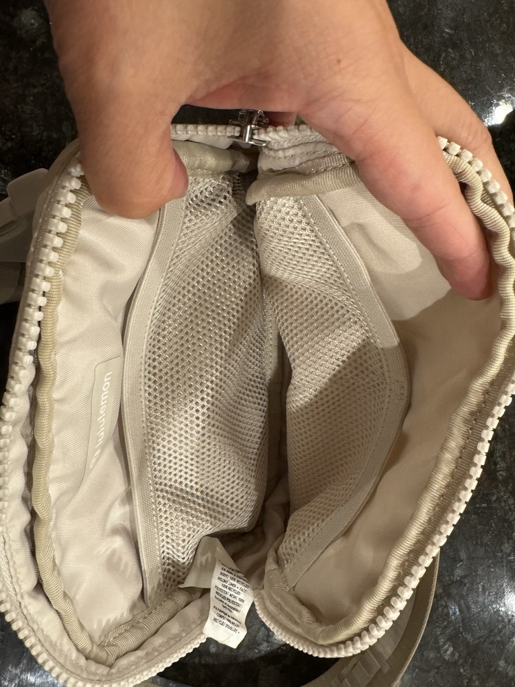 Lulmon 1L White Belt Bag for Women and Men