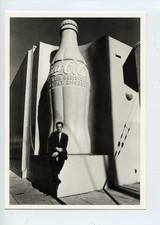Dennis Hopper with Giant Coca Cola Bottle 1988 - News Productions
