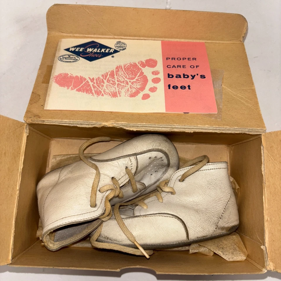 Wee Walker 婴儿鞋 - 白色高跟鞋,尺寸 2 — 第 4/4 张图片