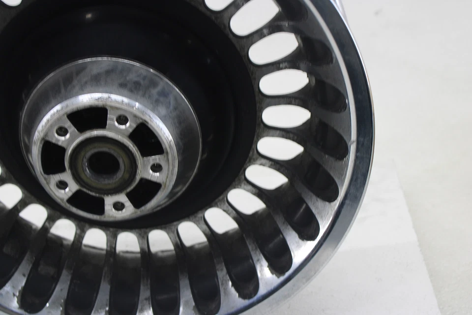 Llanta trasera Harley Davison Touring Electra Road Street 2009-2013 ABS de 16x5 Foto 4 de 4