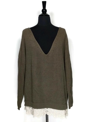 V-Neck Green Knit Pullover Sweater Size 