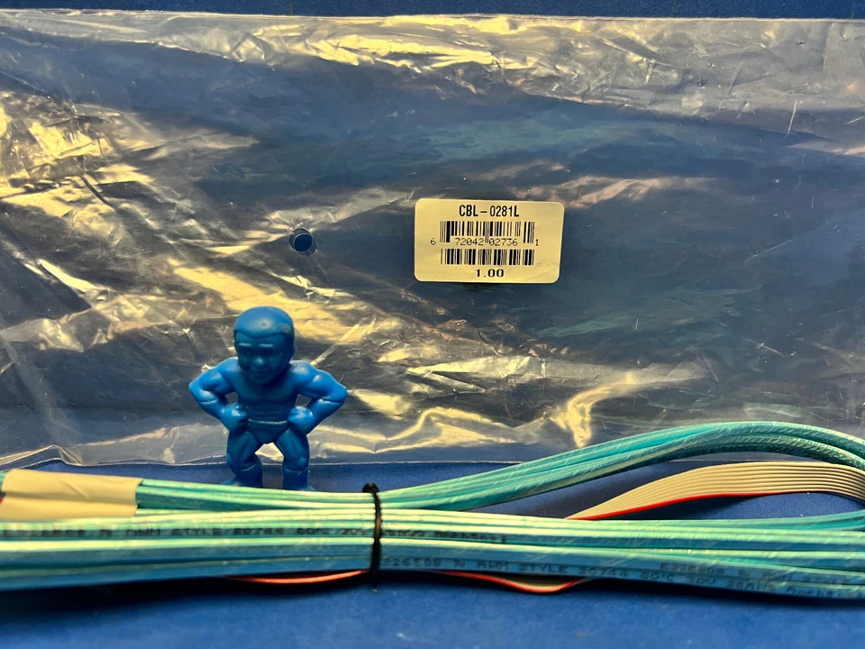 Supermicro CBL-0281L Serial Attached SCSI (SAS) Cable .75M - Image 2 of 4