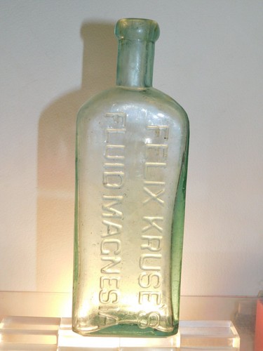 ANTIQUE BOTTLE FELIX KRUSE'S FLUID MAGNESIA CRUDE BUBBLEY MELBOURNE BOTTLE c1880