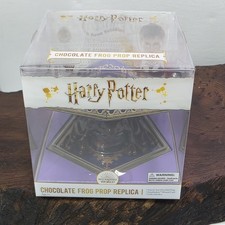 Harry Potter Chocolate Frog Prop Replica Noble Collection NN7428