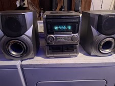 AIWA CX-NA555 3 CD Changer Dual Cassette Tape AM/FM Stereo System Speakers.