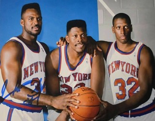 CHARLES OAKLEY SIGNED 8x10 PHOTO NEW YORK KNICKS BASKETBALL NBA AUTO JSA COA