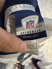 Tom Brady Football Cards, Rookie Card Checklist and Memorabilia Guide 109