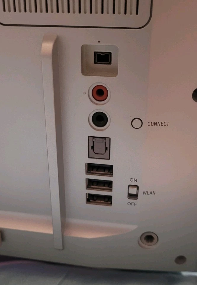 Sony VAIO Computer VGC-LT1S AIO - 4GB - W7 - 320GB HD - Nvidia 8400m GT - Bluray - Image 4 of 4