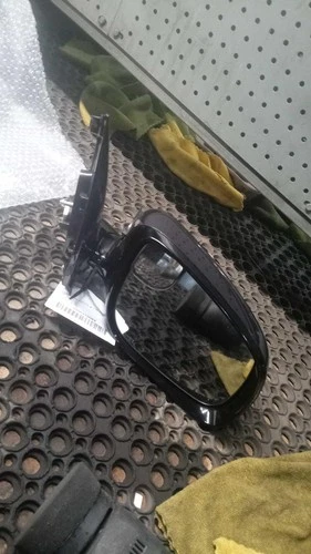 Used Right Door Mirror fits: 2016 Kia Sedona Power side repeater lamp black moul