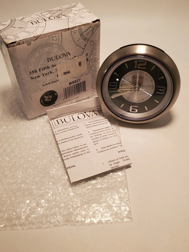 Bulova Bedside Beep Quiet Sweep Oversized Clear Numerals Snooze Alarm Clock - Image 2 of 4