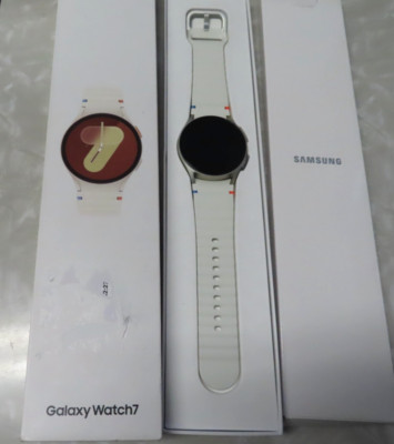 Samsung Galaxy Watch 7 40mm GPS LTE Cellular Unlocked (L305U) new condition