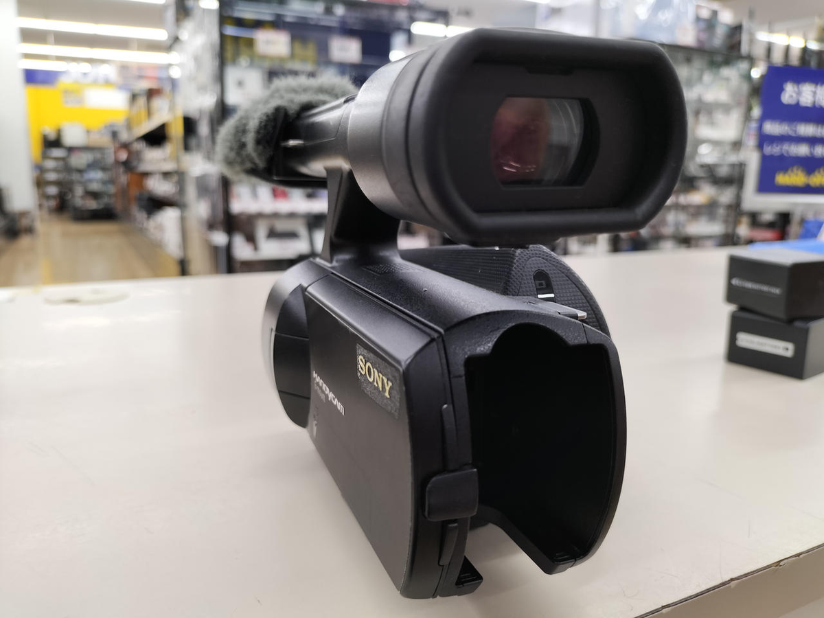 Sony NEX-VG10 (32 GB) High Definition Camcorder for sale Sony NEX-VG10 (32 GB) High Definition Camcorder for sale
