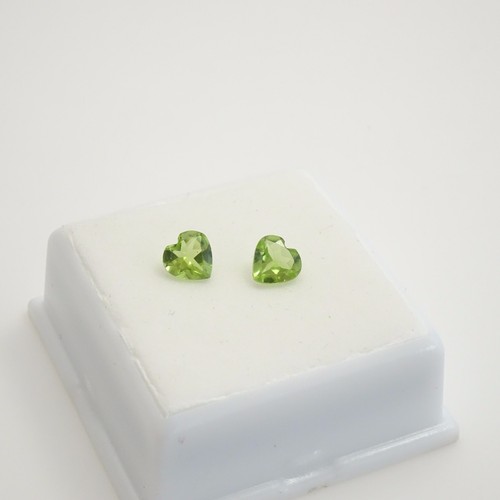 1.30ctw+ Peridot Matched Pair 6mm Heart Shape Peridot - Loose Gemstones - Picture 3 of 9