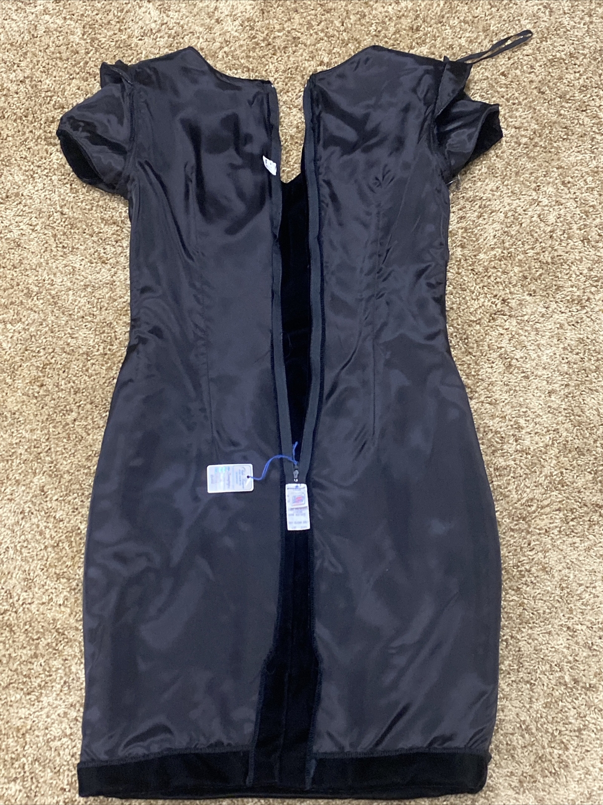 Vintage Black Velvet Dress Sweetheart Neck-Short Sleeve Shoulder pad Size 10-New image 10