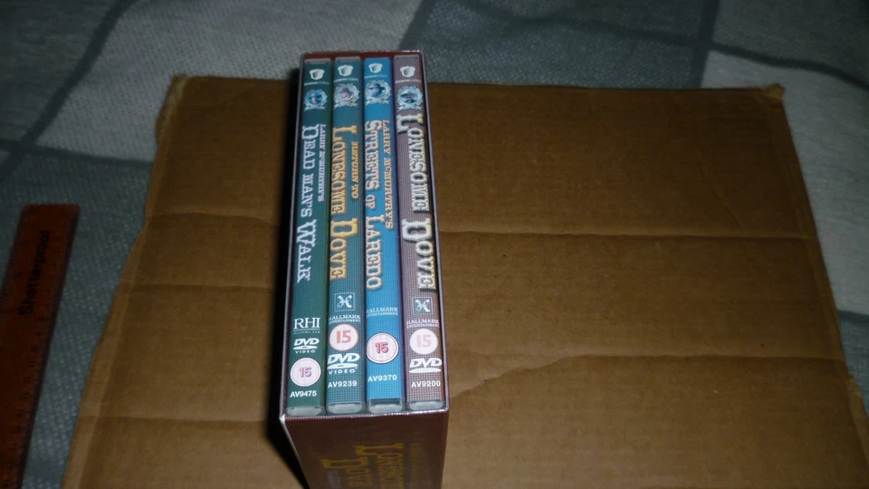 Larry McMurtry's Lonesome Dove Collection DVD-8 Disc SET, VGC, Region 2 - Image 2 of 4