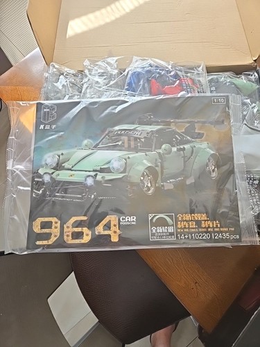 Porsche 964 Model Car Building Kit Performance Race Car Building Blocks 2435PCS - Picture 4 of 6