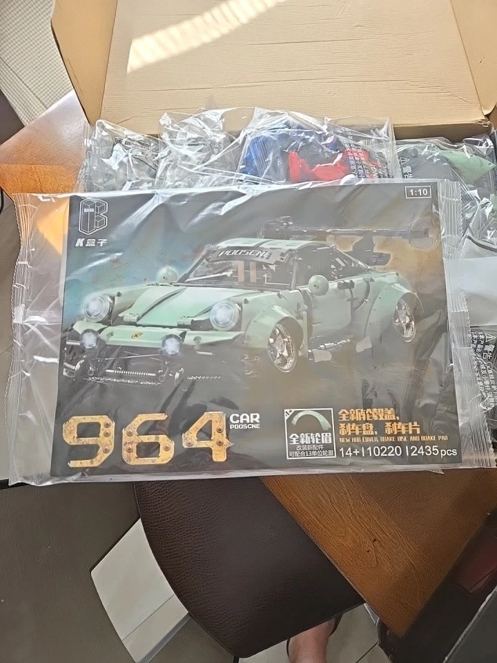 Porsche 964 Model Car Building Kit Performance Race Car Building Blocks 2435PCS - Image 4 of 4