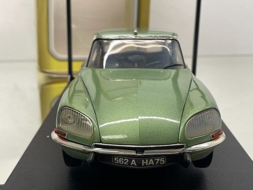 NOREV 181570 CITROEN DS 23 PALLAS 1972 -GREEN MET. 1:18- FOR PARTS - POOR IN BOX - Picture 7 of 13