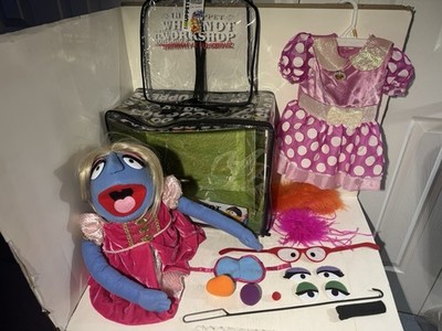 Muppets Whatnot Workshop 2012 FAO Schwarz Disney Puppet, Accessories & Carry Bag