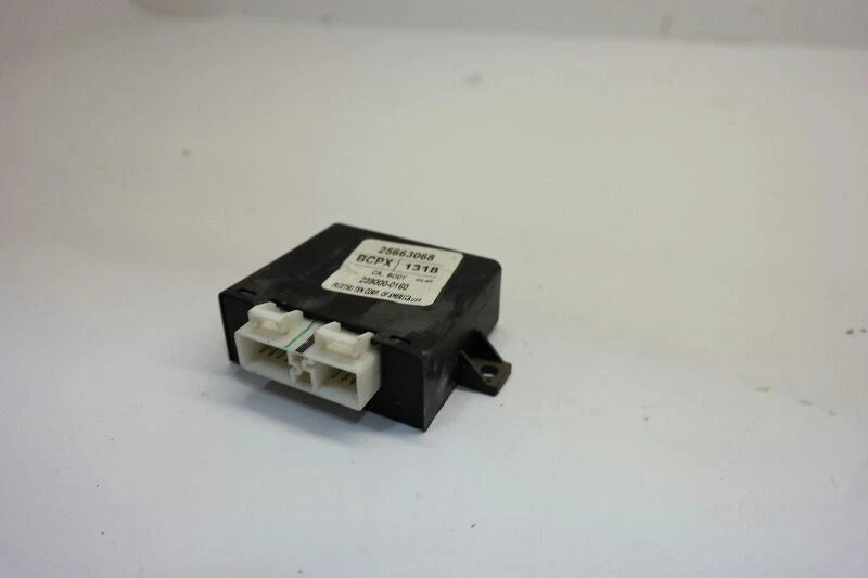 Módulo de calefacción de asiento trasero Cadillac Deville 2001-2004 OEM 25663068 Foto 3 de 4