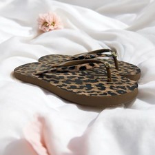 Cheetah Print Flip Flops Rhinestones Summer Beach Vacation Sandals Cute US 7-8