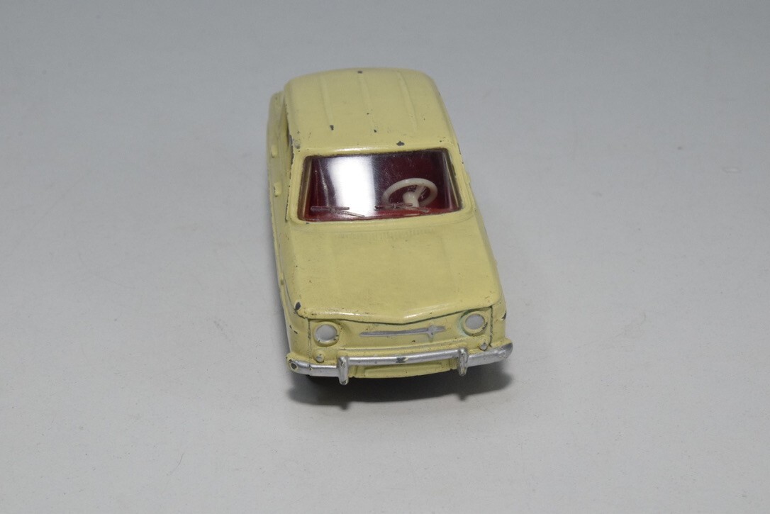 Voiture Miniature Dinky Toys Renault R8 - Modèle 1962 Couleur Jaune, Référence 517, En Bon état (occasion)