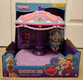 Fingerlings CAROUSEL TWIRL-A-WHIRL WOWWEE Playset 1 MONKEY 4 Swings Abigail NEW