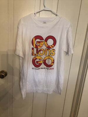 Go Lions Go ICC Cricket World Cup 2011 Graphic T Shirt XL White