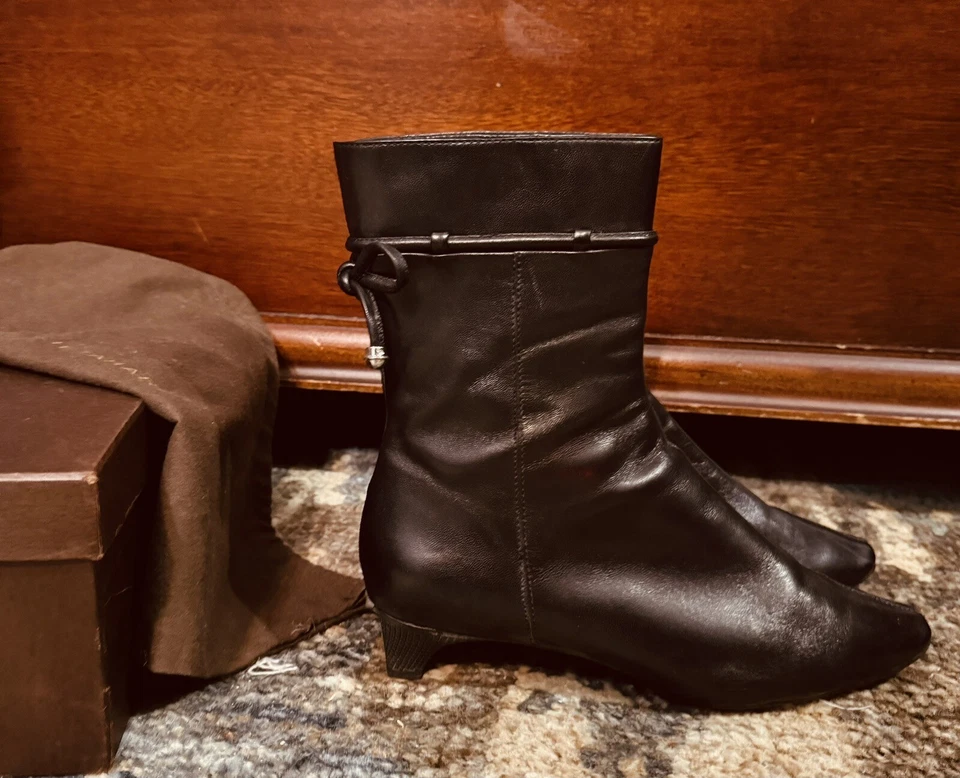 Botines de cuero de Elie Tahari Foto 4 de 4