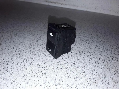 BMW 5 E39 Schalter für Fensterheber hinten links 8368974 2.93 Diesel 33745316