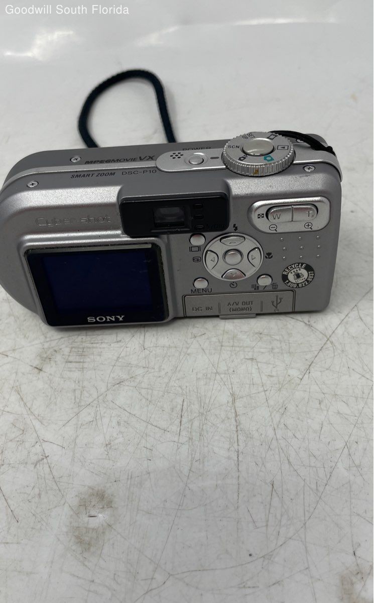 Sony Cyber-shot DSC-P10 5.0MP Digital Camera - Silver for
