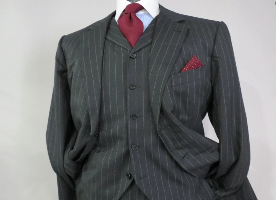 Holland Sherry Savile Row London super 120 dotted stripe three piece suit 44 S - Image 4 of 4