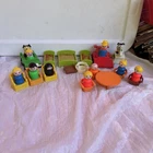 Vintage Fisher Price Little People - 27 Pc & figures