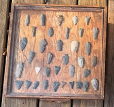Native American Artifact Lot Points Blades Mixed Size Display Board Case 15"