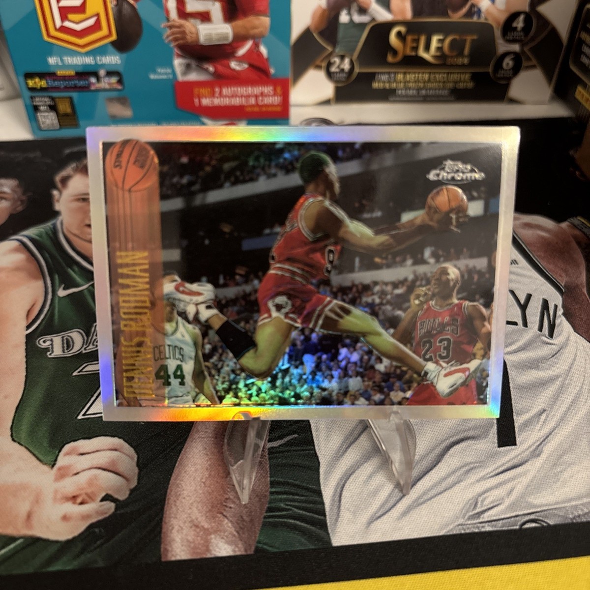 DENNIS RODMAN 1996 TOPPS CHROME BASKETBALL #176 REFRACTOR BULLS SP