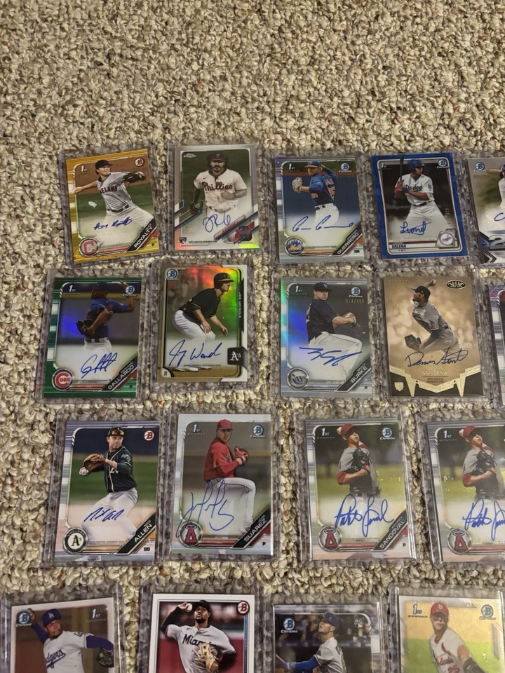 41 autos cromados First Bowman, numerados de serie, todos los prospectos, autos de colores Foto 2 de 4