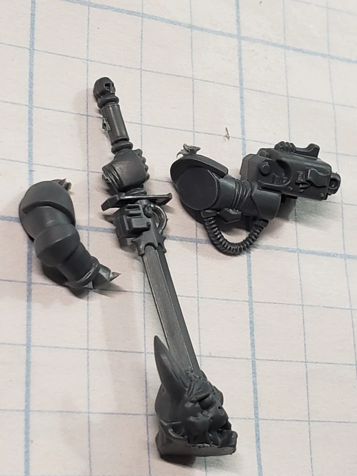 40k Gris Caballero Bits Strike Squad Force Dos Manos Fuerza Espada Tormenta Bolter F32 Foto 3 de 4