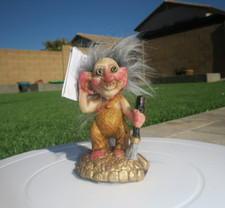 Troll Duende Barre Mala Suerte / Bad Luck Sweeping Troll