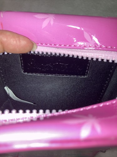 Muñeca Kill Sugar Thrillz Berry Pied Rosa Olla Cuarzo Caja Bolso Cartera Cadena Correa - Imagen 6 de 7
