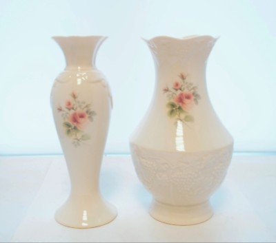 Donegal Belleek Rosenmuster 2 x Vasen, Rubinhochzeit