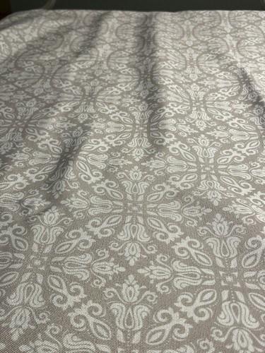 Laura Ashley Beige Tan & White Paisley Floral Tablecloth 58” x 81” - Picture 3 of 6