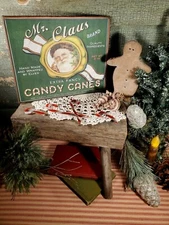 VINTAGE VICTORIAN PRIMITIVE STYLE CHRISTMAS MR. CLAUS CANDY CANE SANTA SIGN 