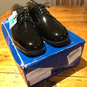 narrow fit mens shoes